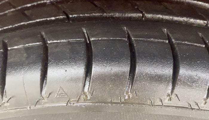 2019 Maruti Celerio VXI AMT, Petrol, Automatic, 48,614 km, Left Front Tyre Tread