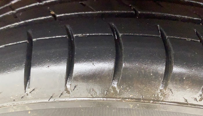 2019 Maruti Celerio VXI AMT, Petrol, Automatic, 48,614 km, Right Rear Tyre Tread