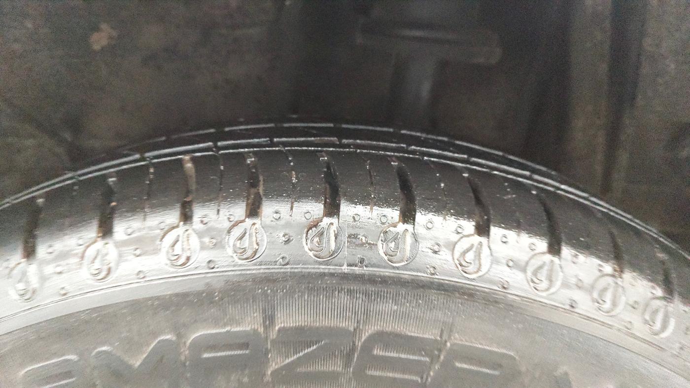 2025 Tata Tiago XTA CNG , CNG, Automatic, 3,158 km, Left Rear Tyre Tread
