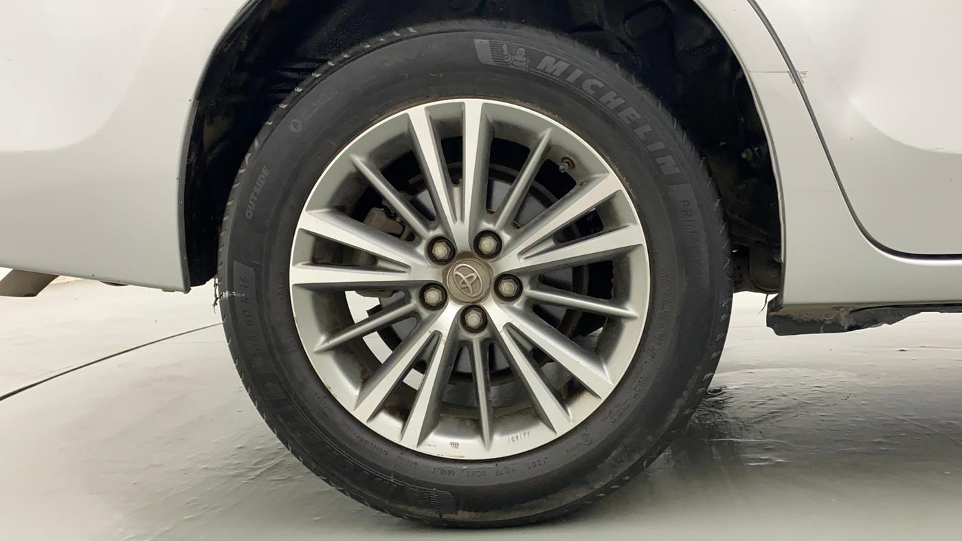 2014 Toyota Corolla Altis VL AT PETROL, Petrol, Automatic, 85,843 km, Right Rear Wheel