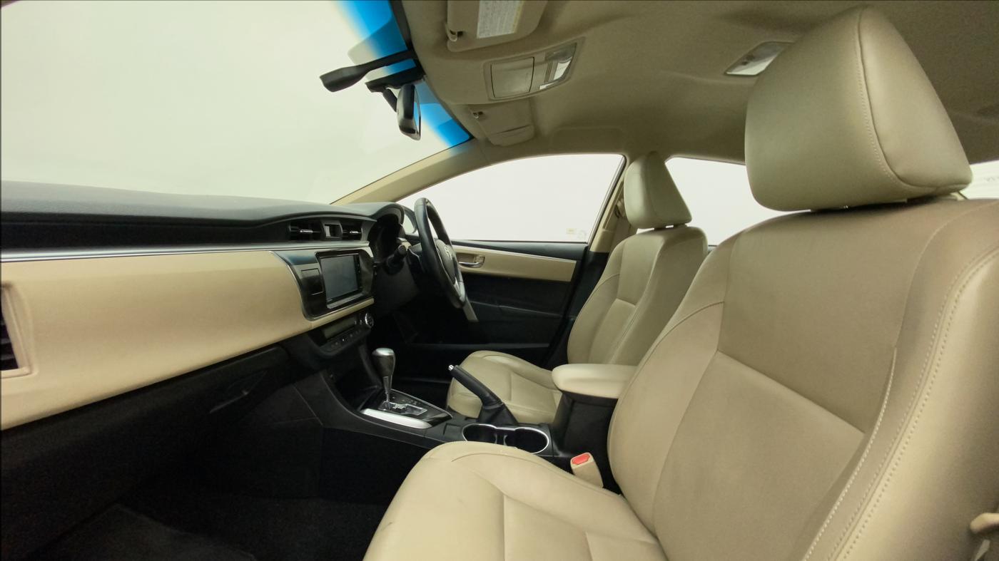 2014 Toyota Corolla Altis VL AT PETROL, Petrol, Automatic, 85,843 km, Right Side Front Door Cabin
