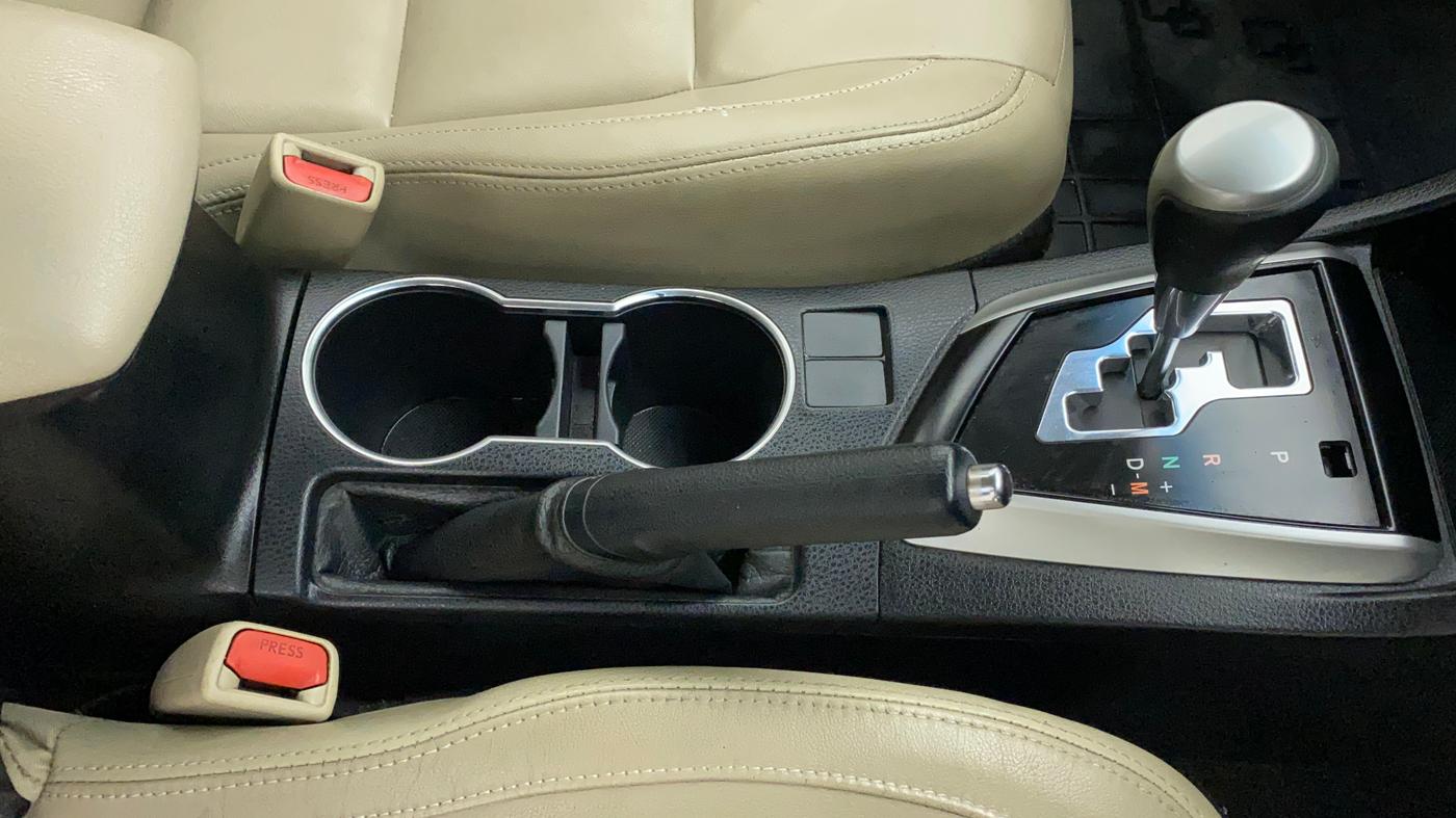2014 Toyota Corolla Altis VL AT PETROL, Petrol, Automatic, 85,843 km, Gear Lever