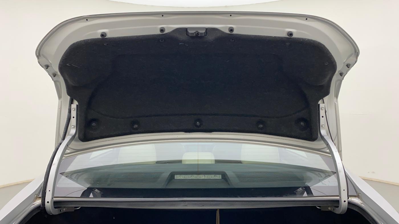 2014 Toyota Corolla Altis VL AT PETROL, Petrol, Automatic, 85,843 km, Boot Door Open