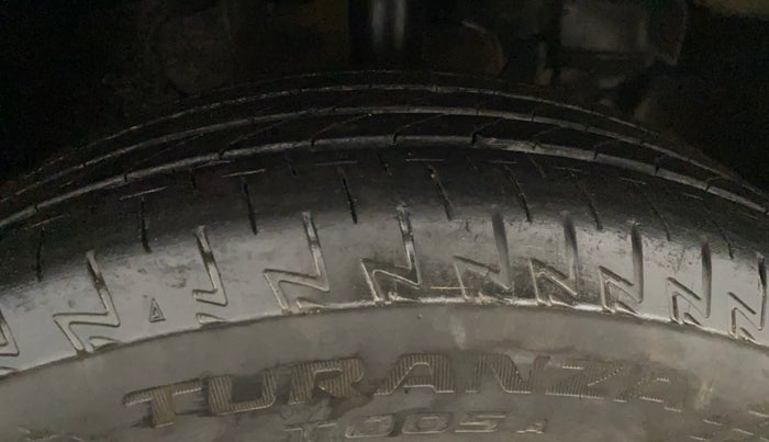 2018 Tata Tiago XZ PETROL, Petrol, Manual, 1,17,170 km, Right Front Tyre Tread