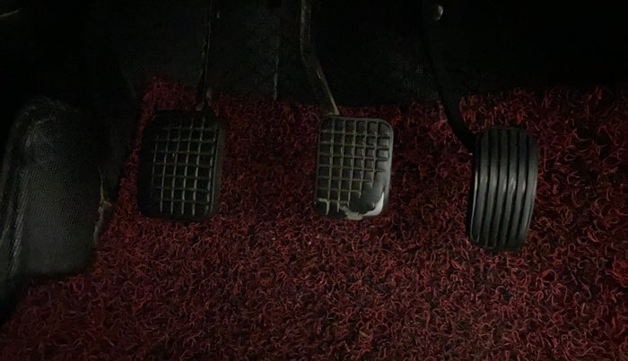 2018 Tata Tiago XZ PETROL, Petrol, Manual, 1,17,170 km, Pedals