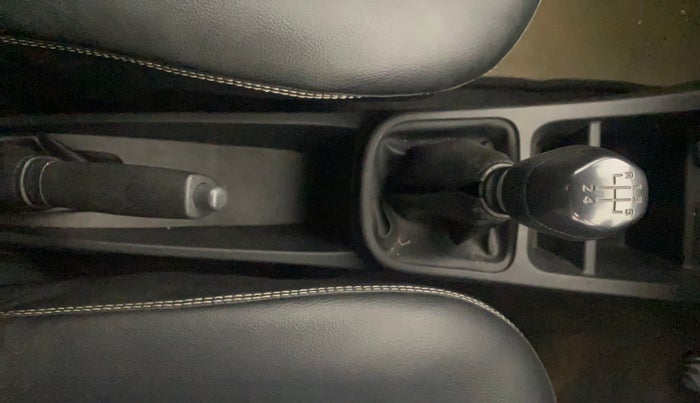 2023 Renault Kwid RXL 1.0, Petrol, Manual, 72,665 km, Gear Lever