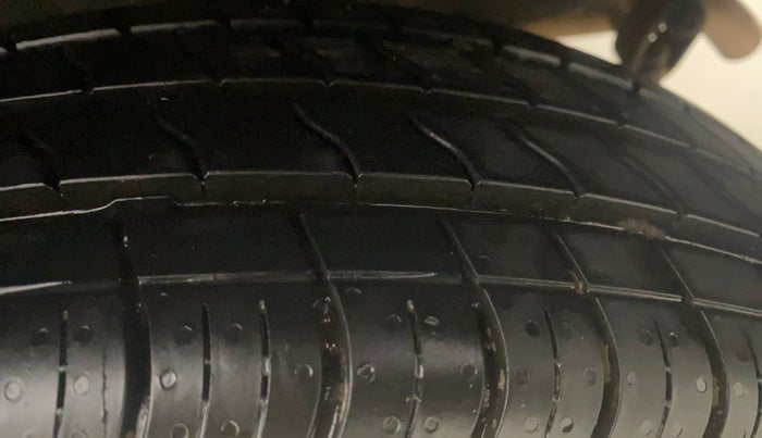 2023 Renault Kwid RXL 1.0, Petrol, Manual, 72,665 km, Left Rear Tyre Tread