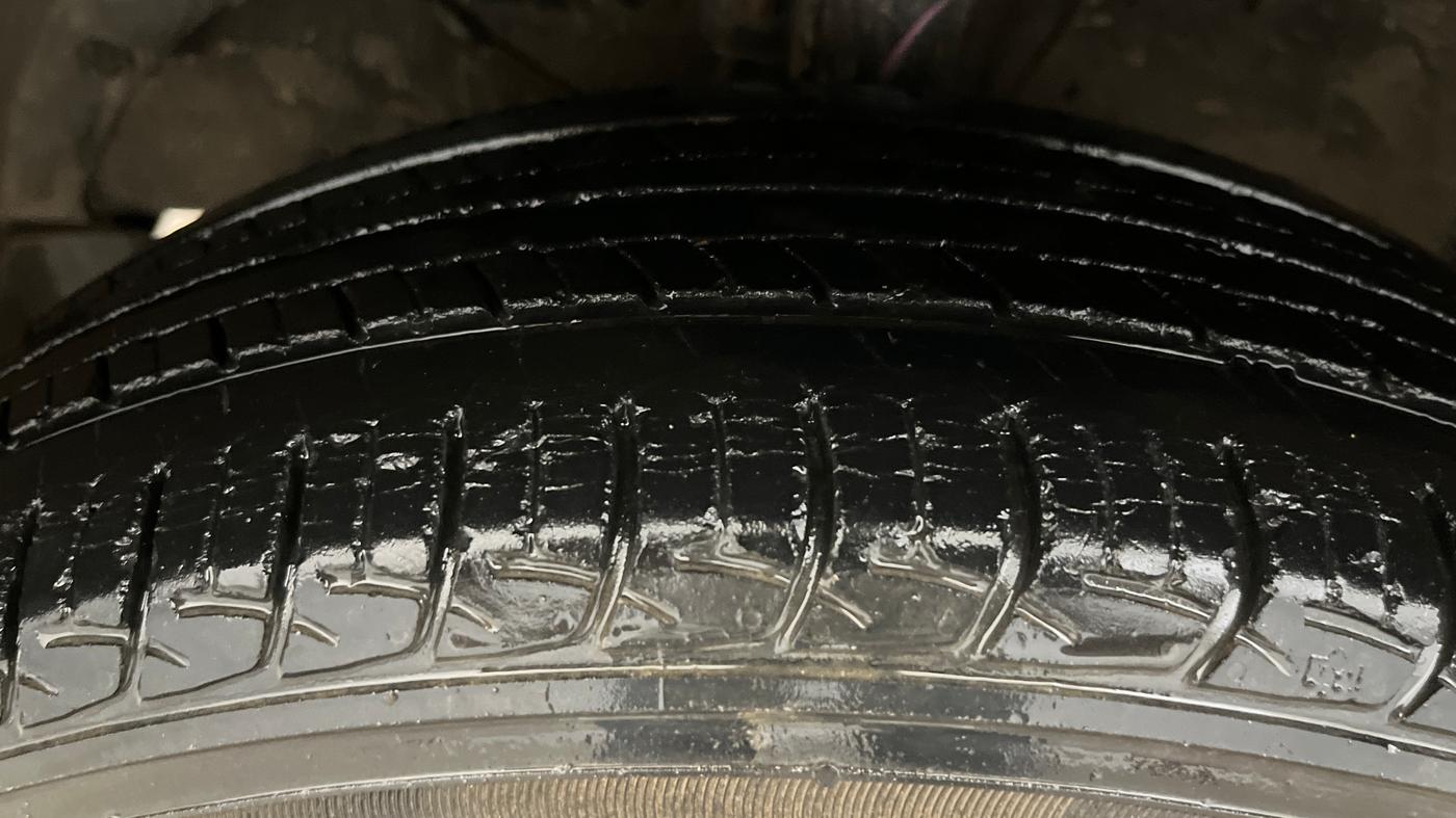 2016 Maruti Baleno DELTA PETROL 1.2, Petrol, Manual, 48,921 km, Left Front Tyre Tread