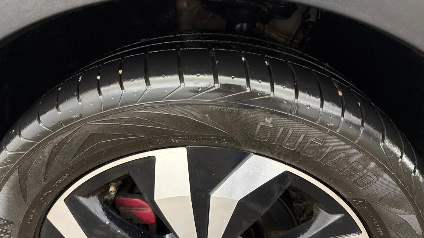 2021 Volkswagen TAIGUN GT PLUS 1.5 TSI DSG, Petrol, Automatic, 91,073 km, Left Front Tyre Tread