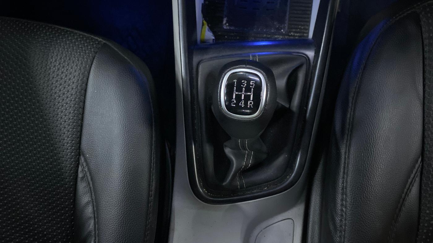 2025 Hyundai NEW I20 ASTA (O) 1.2 MT, Petrol, Manual, 10,726 km, Gear Lever