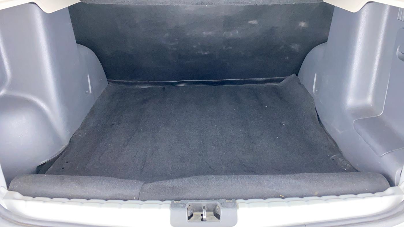 2014 Renault Duster 85 PS RXL OPT, Diesel, Manual, 61,943 km, Boot Inside