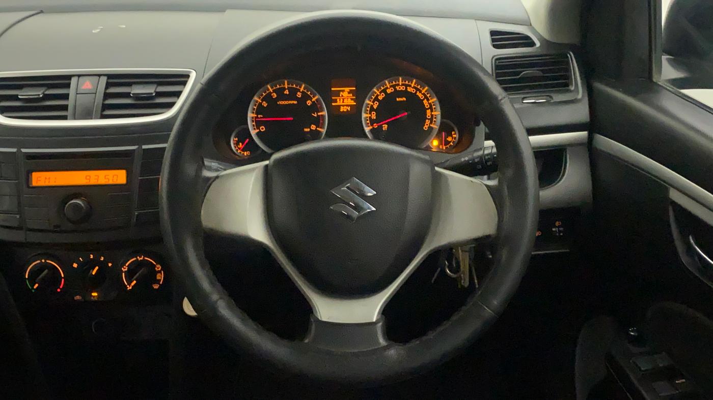 2014 Maruti Swift VXI, Petrol, Manual, 53,448 km, Steering Wheel Close Up