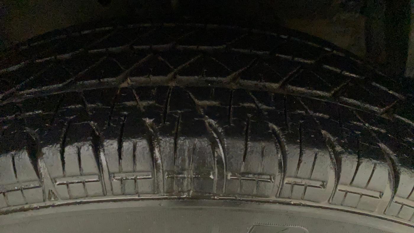 2014 Maruti Swift VXI, Petrol, Manual, 53,448 km, Left Rear Tyre Tread