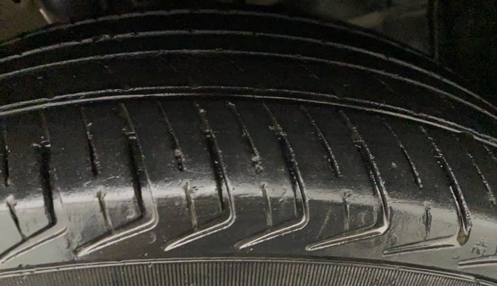 2020 Maruti New Wagon-R LXI CNG (O) 1.0, CNG, Manual, 53,334 km, Left Front Tyre Tread