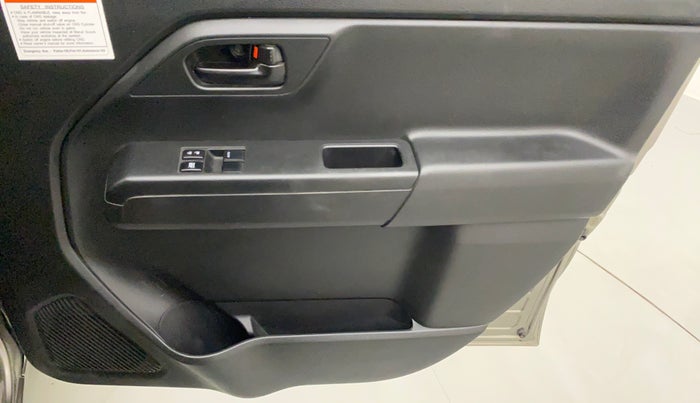2020 Maruti New Wagon-R LXI CNG (O) 1.0, CNG, Manual, 53,334 km, Driver Side Door Panels Control