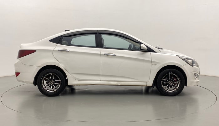 2016 Hyundai Verna FLUIDIC 1.6 SX VTVT OPT, Petrol, Manual, 63,769 km, Right Side View