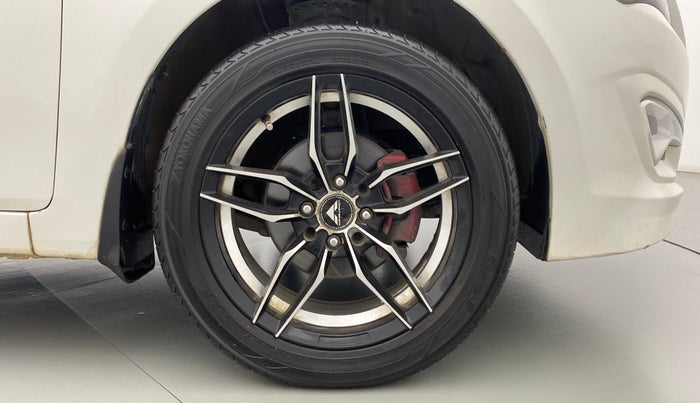 2016 Hyundai Verna FLUIDIC 1.6 SX VTVT OPT, Petrol, Manual, 63,769 km, Right Front Wheel