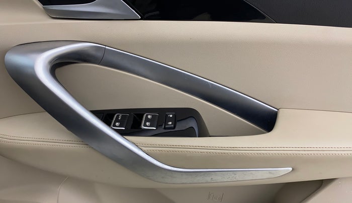 2021 MG HECTOR SHARP 1.5 DCT PETROL, Petrol, Automatic, 12,596 km, Driver Side Door Panels Control