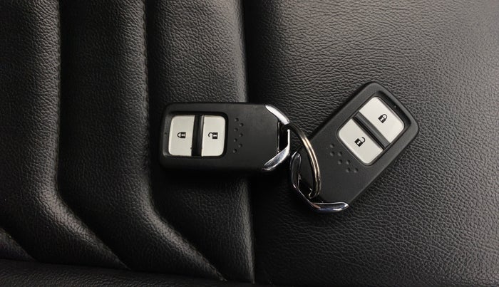 2016 Honda BR-V 1.5L I-VTEC V CVT, Petrol, Automatic, 74,499 km, Key Close Up