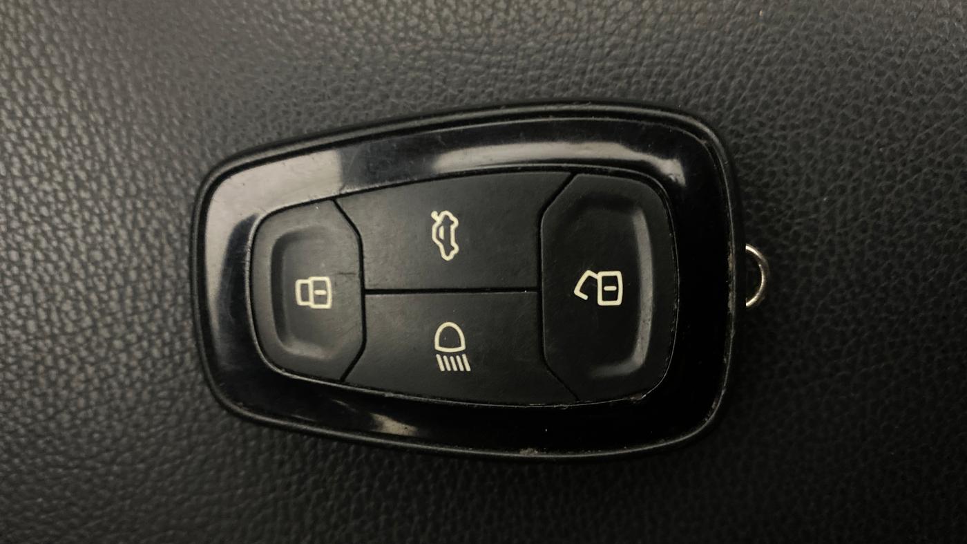 2021 Tata NEXON XZ PLUS PETROL SUNROOF, Petrol, Manual, 54,949 km, Key Close Up