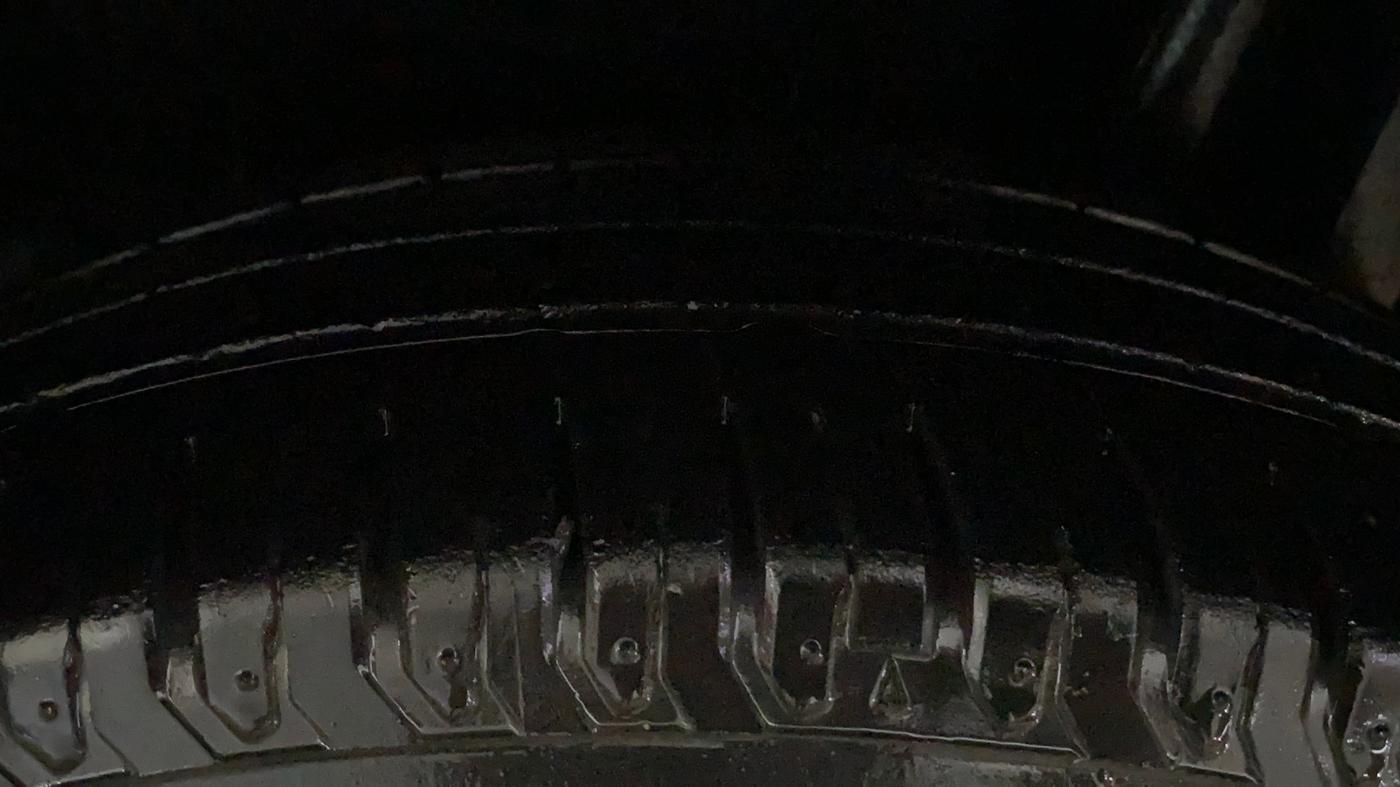 2019 Maruti XL6 ALPHA MT, Petrol, Manual, 29,154 km, Left Rear Tyre Tread