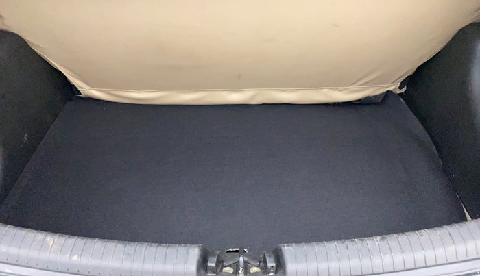 2013 Hyundai Grand i10 ASTA 1.2 VTVT, Petrol, Manual, 30,018 km, Boot Inside