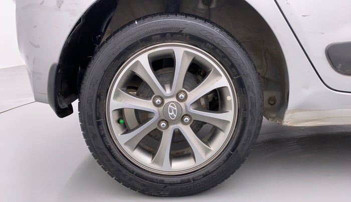 2013 Hyundai Grand i10 ASTA 1.2 VTVT, Petrol, Manual, 30,018 km, Right Rear Wheel
