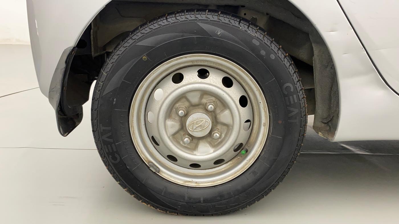 2014 Hyundai Eon ERA +, Petrol, Manual, 29,436 km, Right Rear Wheel