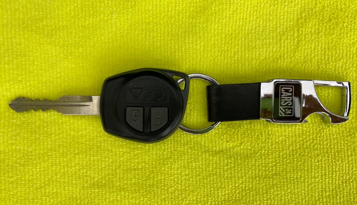 2021 Maruti Swift VXI D, Petrol, Manual, 8,576 km, Key Close Up