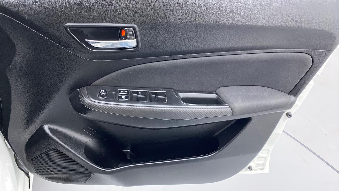 2021 Maruti Swift VXI D, Petrol, Manual, 8,576 km, Driver Side Door Panels Control