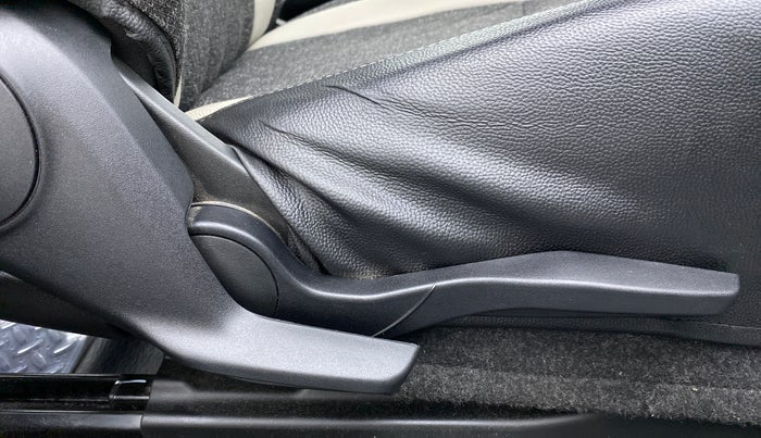 2021 Maruti Swift VXI D, Petrol, Manual, 8,576 km, Driver Side Adjustment Panel