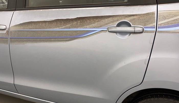2012 Maruti Ertiga VXI, Petrol, Manual, 49,317 km, Rear left door - Paint has faded
