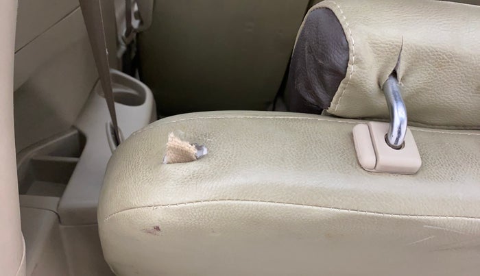 2012 Maruti Ertiga VXI, Petrol, Manual, 49,317 km, Third-row left seat - Folding lever not working