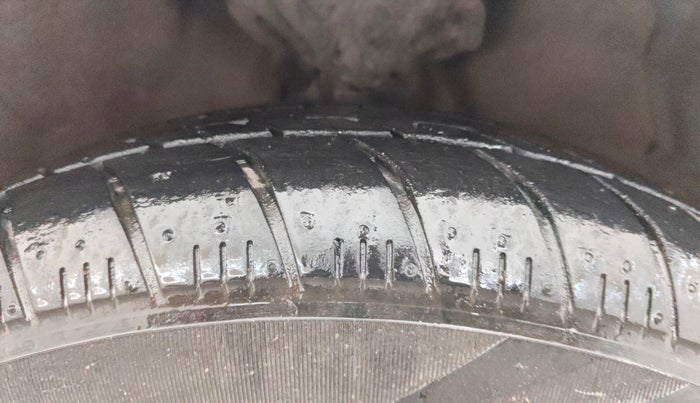 2017 Maruti Celerio ZXI AMT (O), Petrol, Automatic, 23,932 km, Right Front Tyre Tread