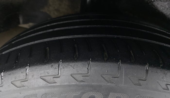 2017 Honda WR-V 1.2 i-VTEC S MT, Petrol, Manual, 70,585 km, Right Rear Tyre Tread