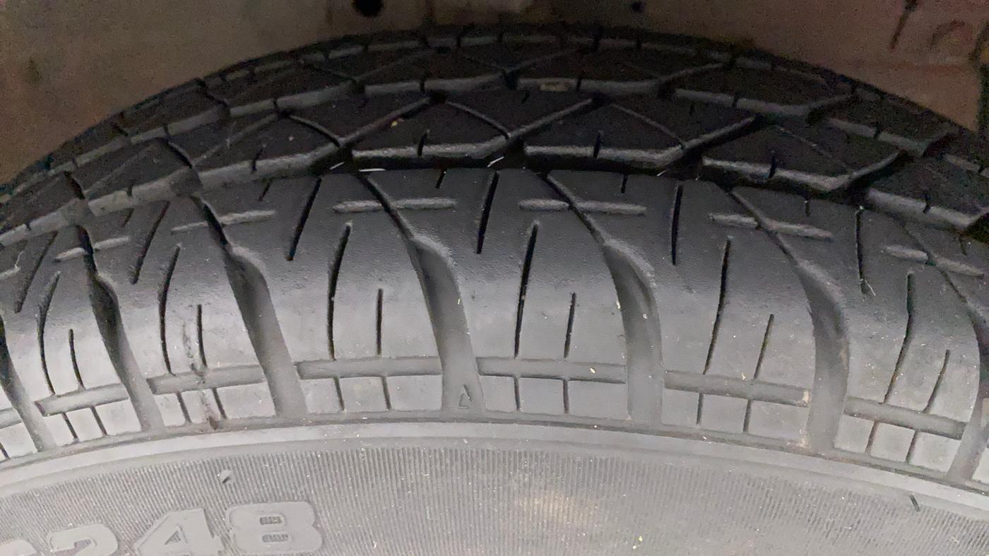2013 Maruti Swift VDI, Diesel, Manual, 59,832 km, Right Front Tyre Tread