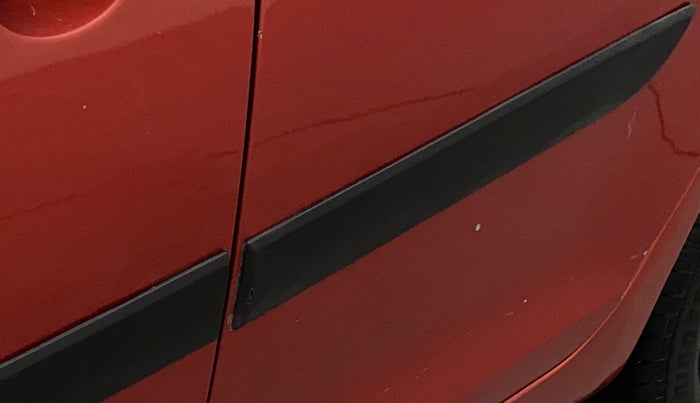 2013 Maruti Swift VDI, Diesel, Manual, 59,832 km, Rear left door - Minor scratches