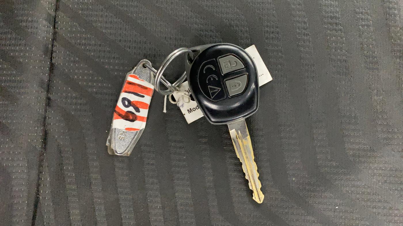2018 Maruti Swift VXI AMT, Petrol, Automatic, 91,722 km, Key Close Up