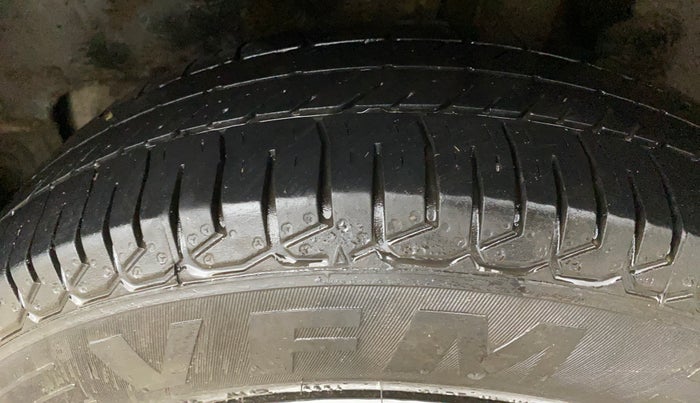 2018 Maruti Swift VXI AMT, Petrol, Automatic, 91,722 km, Left Rear Tyre Tread