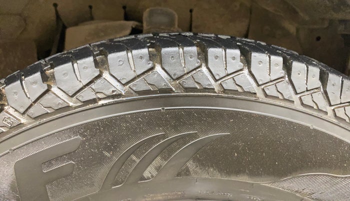 2018 Mahindra Bolero POWER PLUS SLE, Diesel, Manual, 1,08,036 km, Right Front Tyre Tread