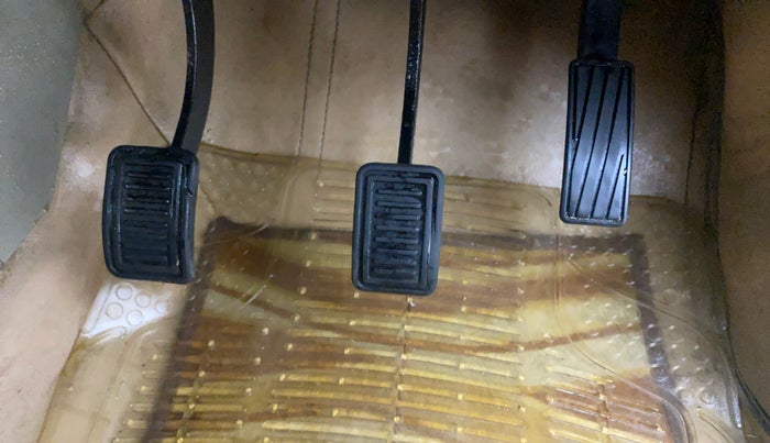 2018 Mahindra Bolero POWER PLUS SLE, Diesel, Manual, 1,08,036 km, Pedals