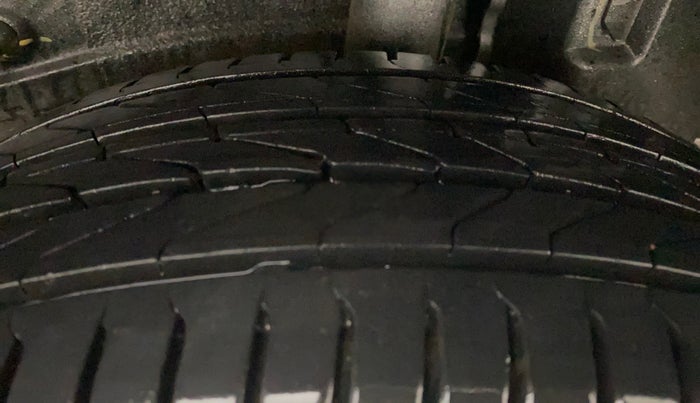 2013 Toyota Etios Liva GD, Diesel, Manual, 73,545 km, Left Rear Tyre Tread