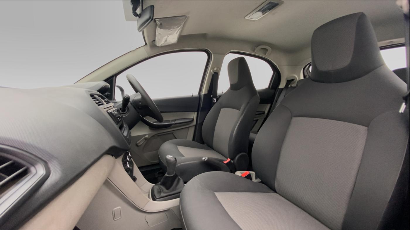 2018 Tata Tiago XE 1.2 REVOTRON, Petrol, Manual, 16,619 km, Right Side Front Door Cabin View