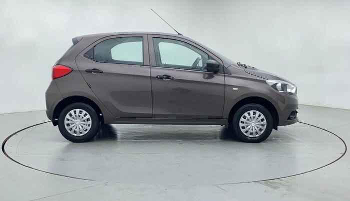 2018 Tata Tiago XE 1.2 REVOTRON, Petrol, Manual, 16,619 km, Right Side View