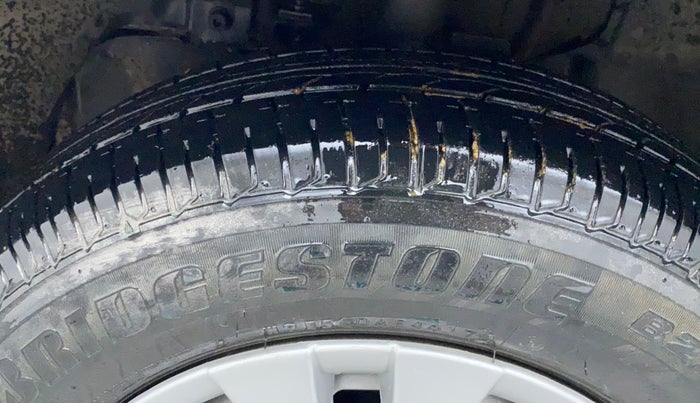 2018 Tata Tiago XE 1.2 REVOTRON, Petrol, Manual, 16,619 km, Left Front Tyre Tread