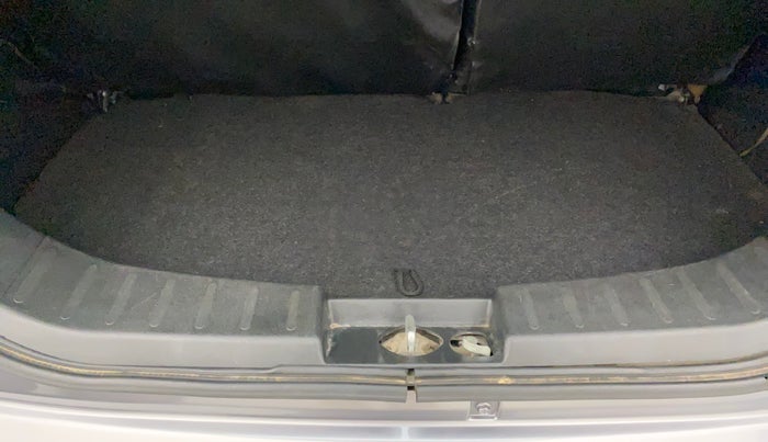 2013 Maruti Wagon R 1.0 VXI, Petrol, Manual, 58,112 km, Boot Inside