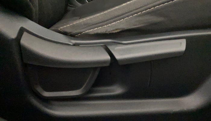 2023 Hyundai NEW I20 ASTA (O) 1.2 IVT, Petrol, Automatic, 55,448 km, Driver Side Adjustment Panel