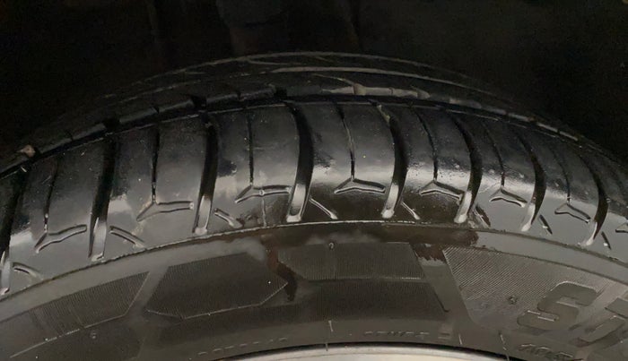 2023 Hyundai NEW I20 ASTA (O) 1.2 IVT, Petrol, Automatic, 55,448 km, Right Front Tyre Tread