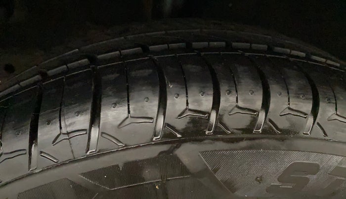 2023 Hyundai NEW I20 ASTA (O) 1.2 IVT, Petrol, Automatic, 55,448 km, Right Rear Tyre Tread