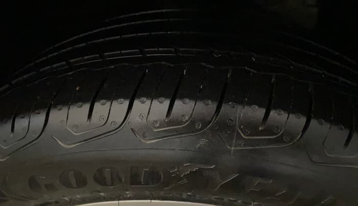 2022 MG ASTOR SUPER EX 1.5 MT, Petrol, Manual, 19,666 km, Left Rear Tyre Tread